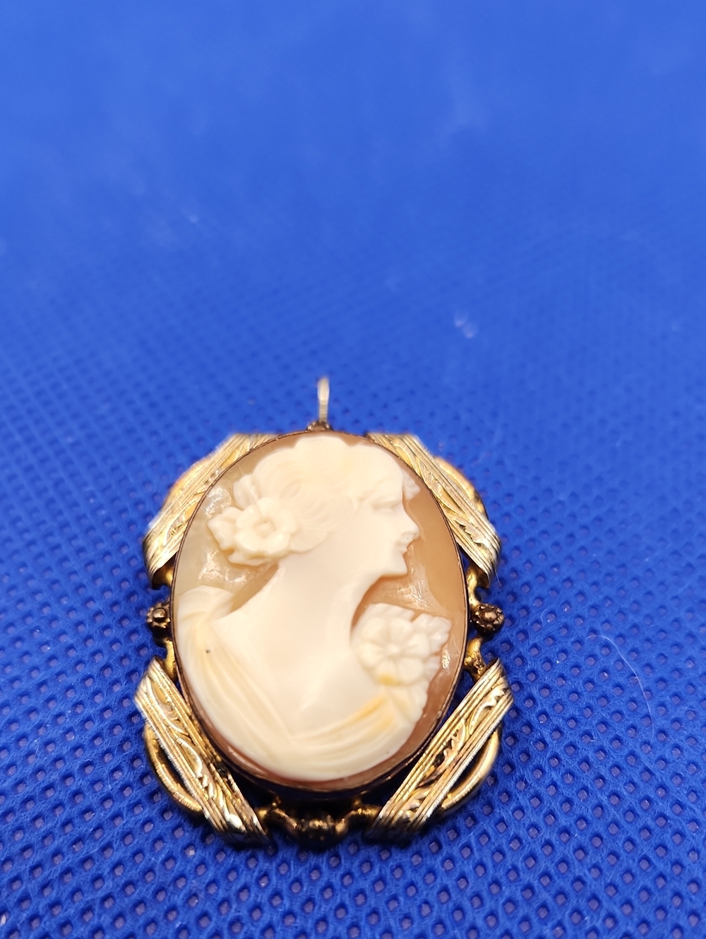 Vtg. Gold Filled Filigree Design Cameo Brooch/Bail